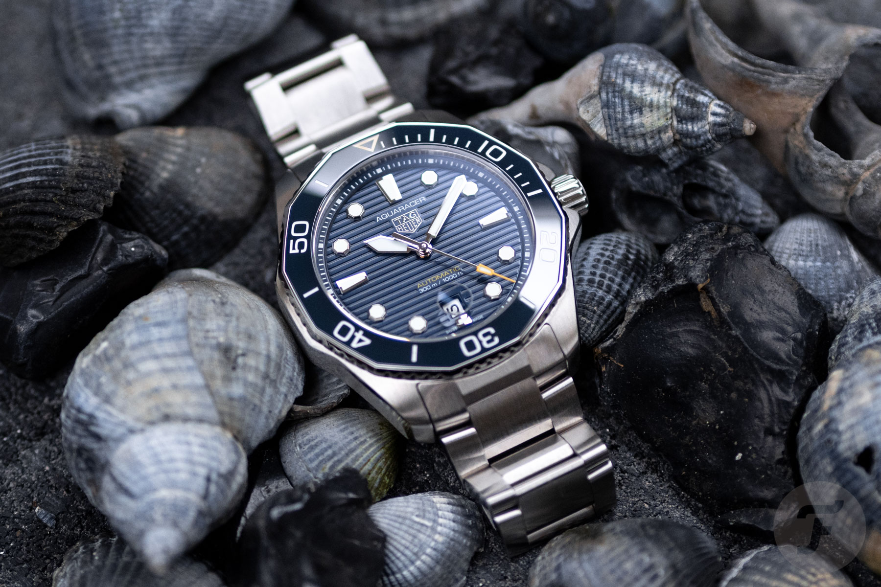 Hands-On Review With The TAG Heuer Aquaracer 300 Blue Dial
